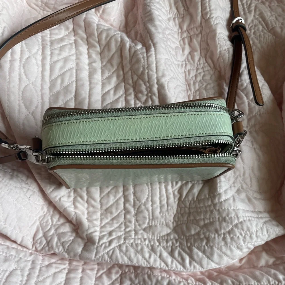 Cherry Blossom Calvin Klein Crossbody - Picture 4 of 6